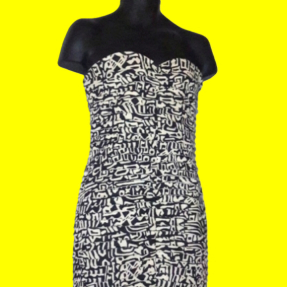 Strapless Fitted Graphic Print Mini Dress, Large - Picture 3 of 8